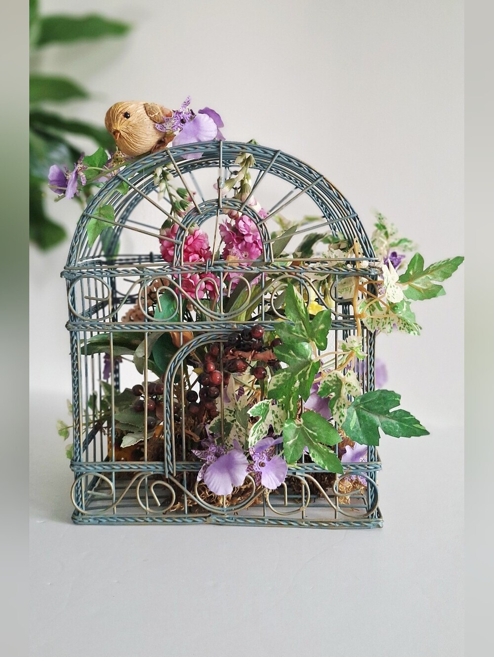 Small decorative metal cage